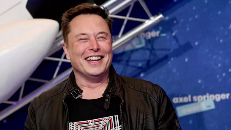 Starlink: cómo una empresa de Elon Musk está ayudando a Ucrania en su guerra contra Rusia lanzando miles de satélites